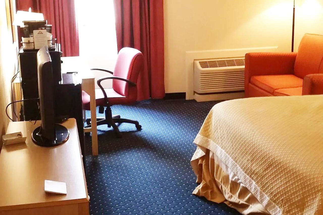 Days Inn Hotel & Conference Center La Crosse Esterno foto