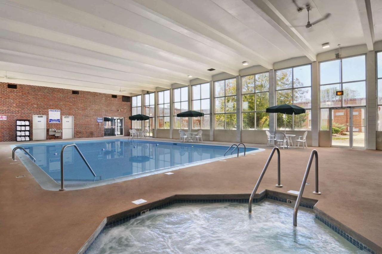 Days Inn Hotel & Conference Center La Crosse Esterno foto