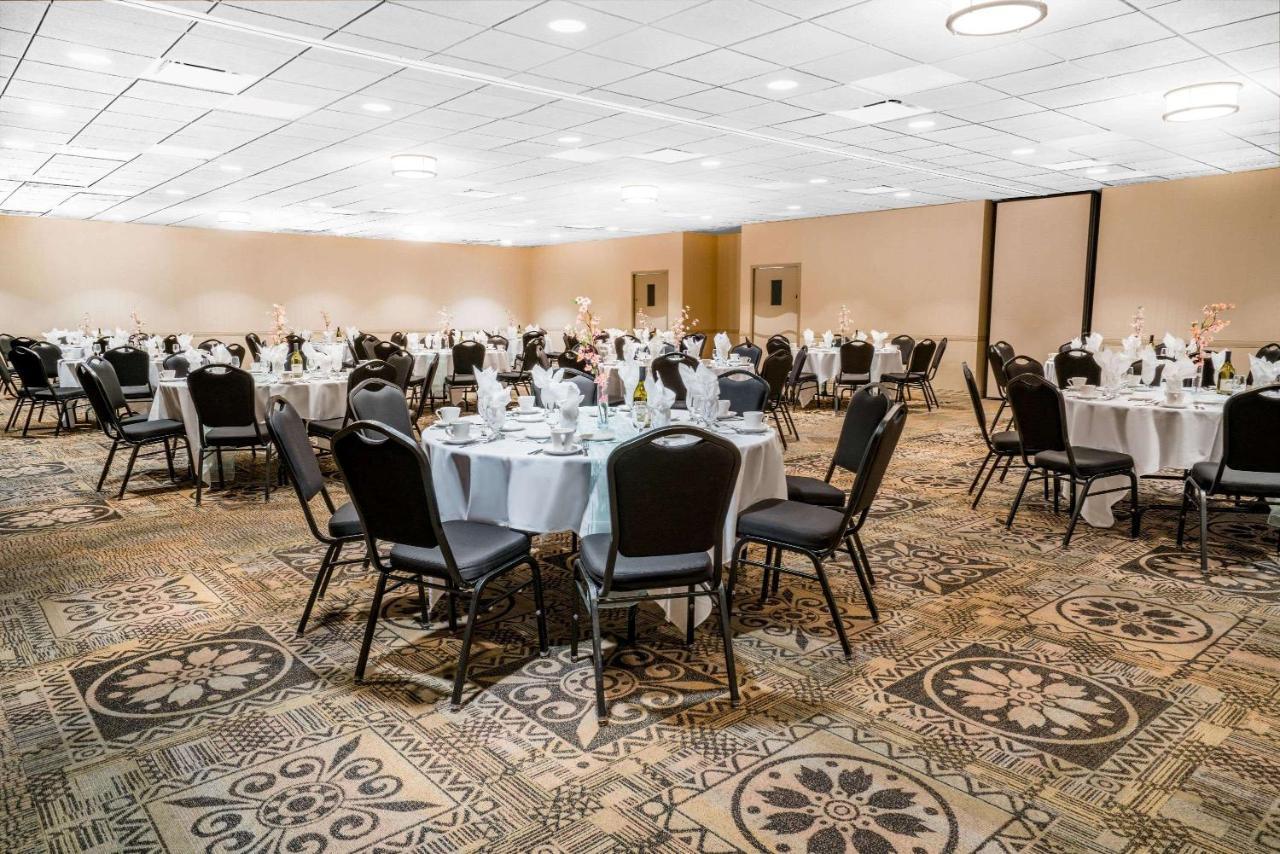 Days Inn Hotel & Conference Center La Crosse Esterno foto